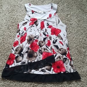Dress barn dressy tank top, floral pattern reds